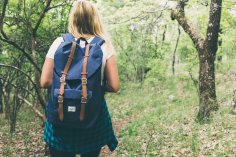 Wanderin von hinten